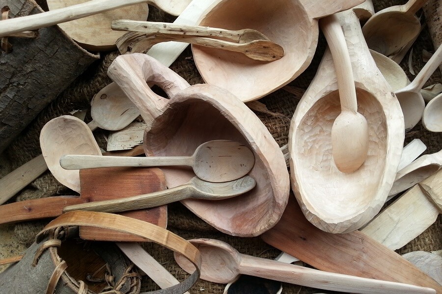 Whittled spoons and cups from the woodlands